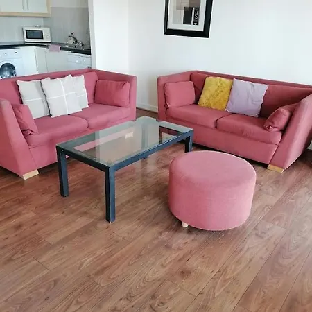 3bed 3bath Liffey River View Daire Dublin